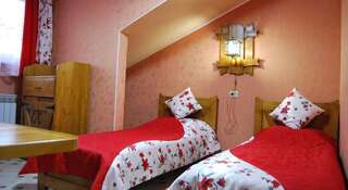 Гостиница Motel Pokrov Покров Двухместный номер с 2 отдельными кроватями и душем-2